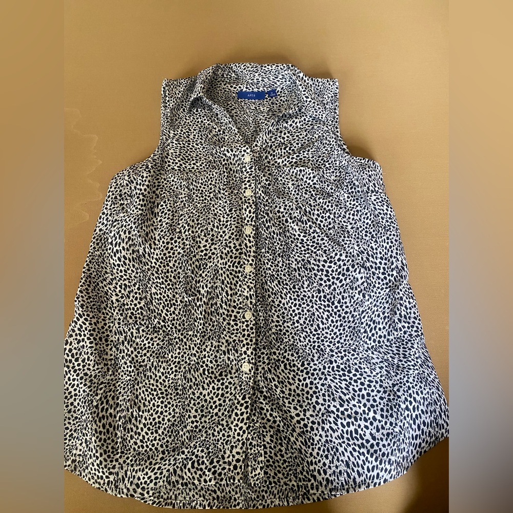 Apt. 9 Black and White Patterned Top